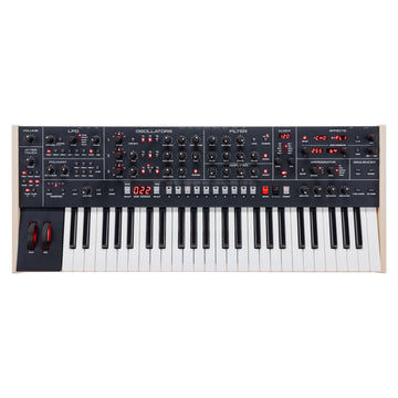 Sequential Trigon-6 Polyphonic Analogue Synthesizer (B-stock)