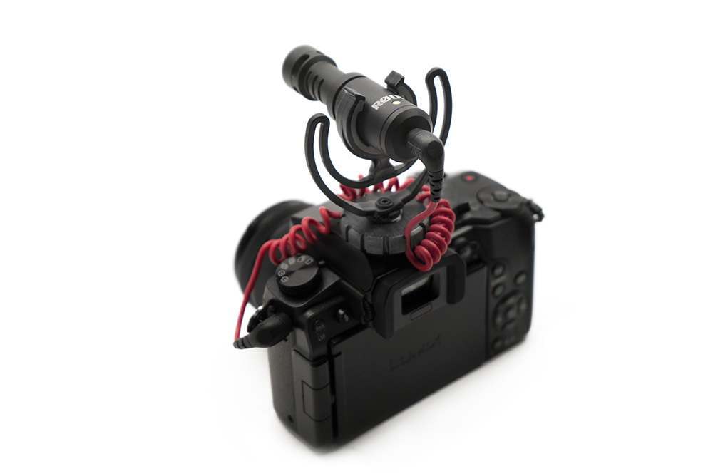Dslr With Rode Microphone Rode VideoMicro Compact Camera Mic & Windshield (DSLR)